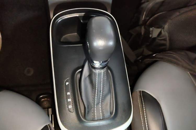 Used Roewe Clever 2022 311km QiQi BoBo Edition Gear Lever