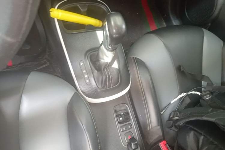 Used Roewe Clever 2022 311km QiQi BoBo Edition Gear Lever