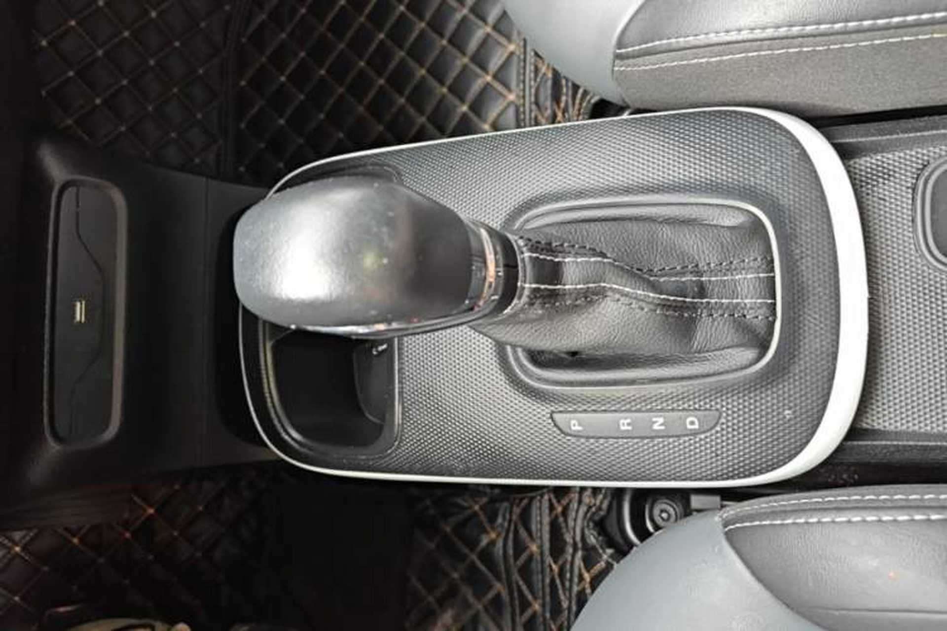 Used Roewe Clever 2022 311km QiQi BoBo Edition Gear Lever
