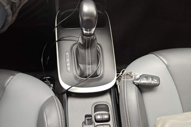 Used Roewe Clever 2022 311km QiQi BoBo Edition Gear Lever