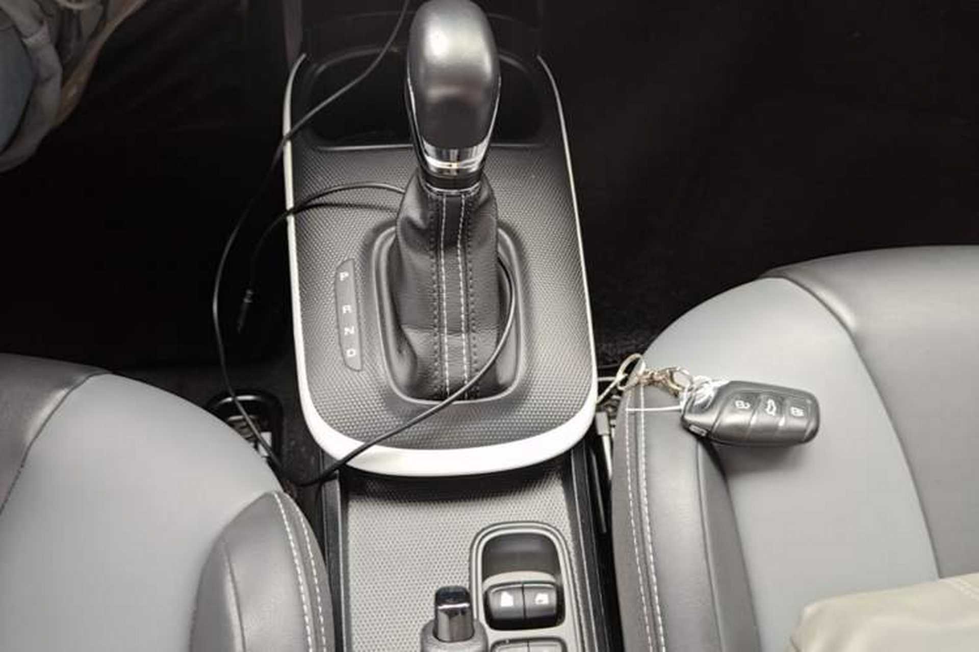 Used Roewe Clever 2022 311km QiQi BoBo Edition Gear Lever