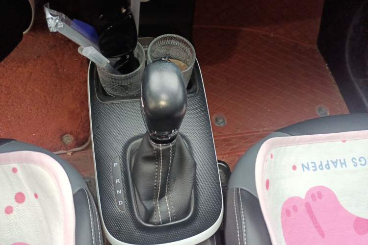 Used Roewe Clever 2022 311km QiQi BoBo Edition Gear Lever