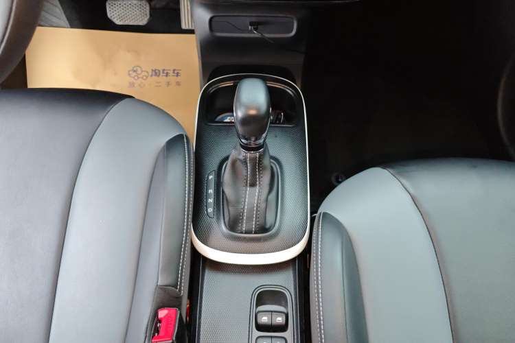 Used Roewe Clever 2022 311km QiQi BoBo Edition Gear Lever