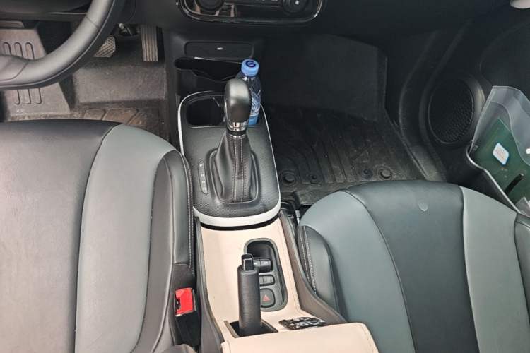 Used Roewe Clever 2022 311km QiQi BoBo Edition Gear Lever