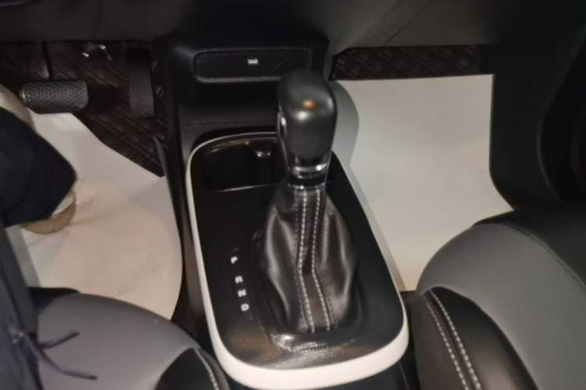 Used Roewe Clever 2022 311km QiQi BoBo Edition Gear Lever