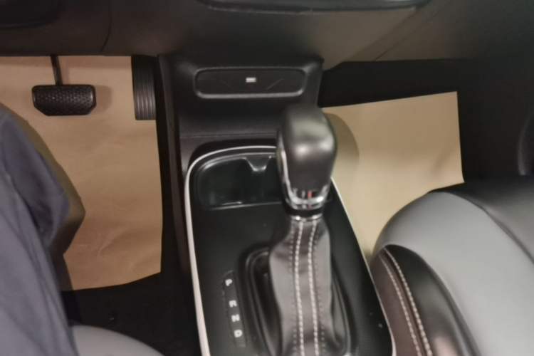 Used Roewe Clever 2022 311km QiQi BoBo Edition Gear Lever