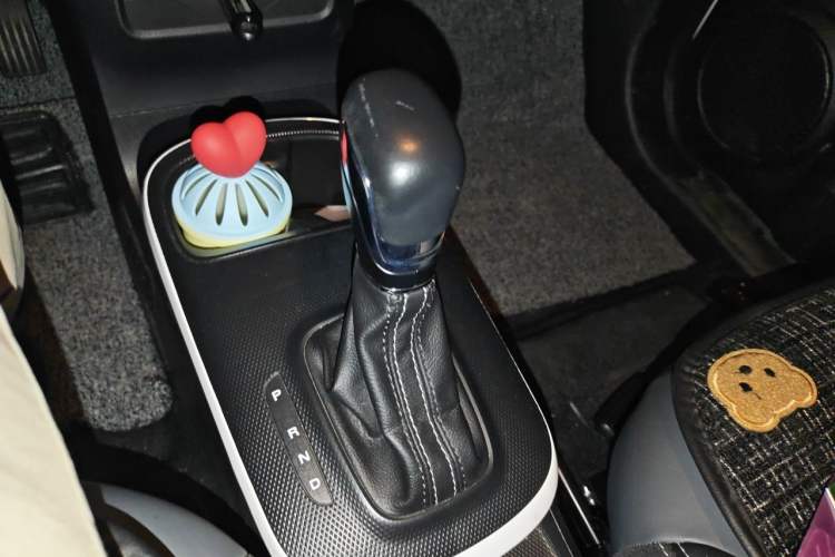 Used Roewe Clever 2022 311km QiQi BoBo Edition Gear Lever