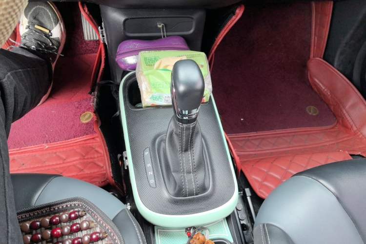 Used Roewe Clever 2022 311km QiQi BoBo Edition Gear Lever