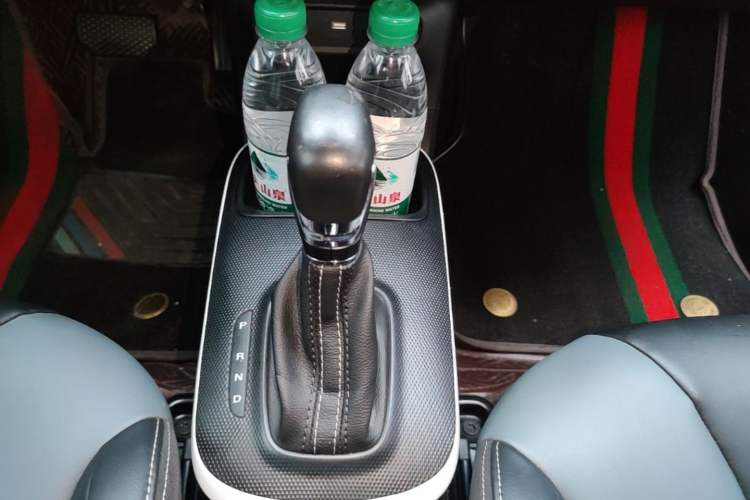 Used Roewe Clever 2022 311km QiQi BoBo Edition Gear Lever