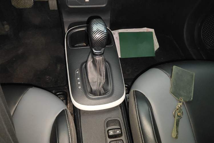 Used Roewe Clever 2022 311km QiQi BoBo Edition Gear Lever