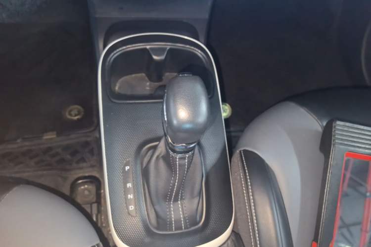 Used Roewe Clever 2022 311km QiQi BoBo Edition Gear Lever