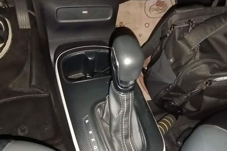 Used Roewe Clever 2022 311km QiQi BoBo Edition Gear Lever