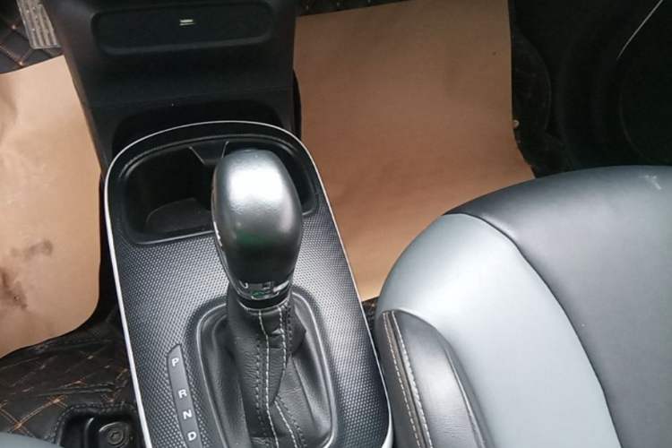 Used Roewe Clever 2022 311km QiQi BoBo Edition Gear Lever