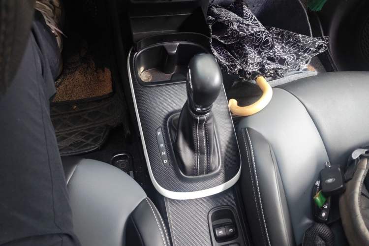 Used Roewe Clever 2022 311km QiQi BoBo Edition Gear Lever