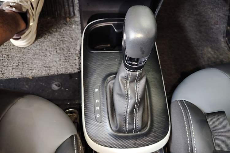 Used Roewe Clever 2022 311km QiQi BoBo Edition Gear Lever
