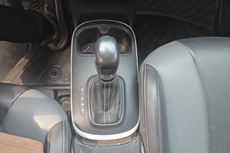 Used Roewe Clever 2022 311km QiQi BoBo Edition Gear Lever