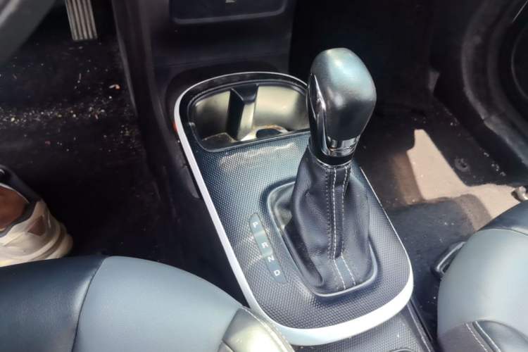 Used Roewe Clever 2022 311km QiQi BoBo Edition Gear Lever