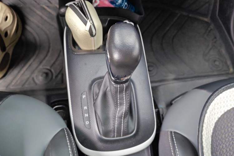 Used Roewe Clever 2022 311km QiQi BoBo Edition Gear Lever