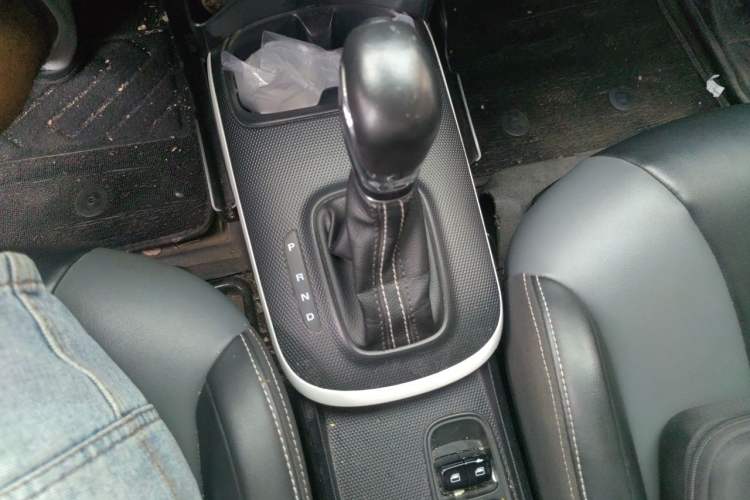 Used Roewe Clever 2022 311km QiQi BoBo Edition Gear Lever