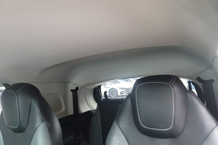 Used Roewe Clever 2022 311km QiQi BoBo Edition Headliner