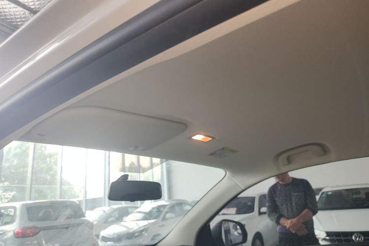 Used Roewe Clever 2022 311km QiQi BoBo Edition Headliner