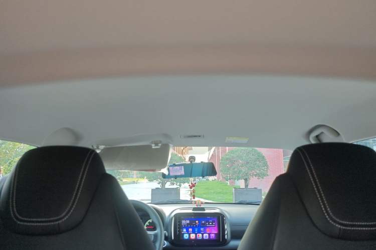 Used Roewe Clever 2022 311km QiQi BoBo Edition Headliner