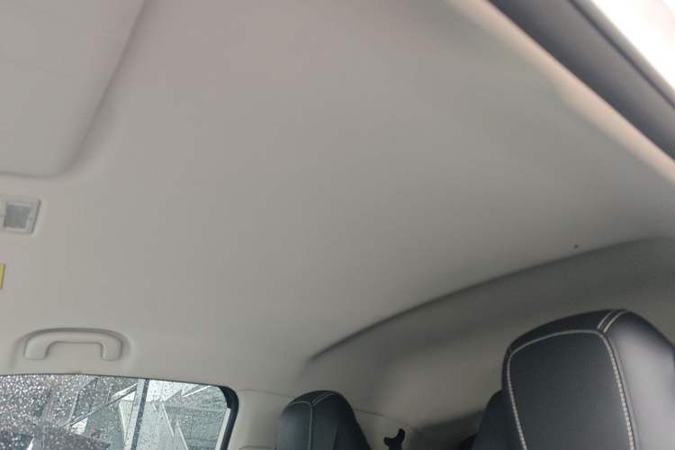 Used Roewe Clever 2022 311km QiQi BoBo Edition Headliner