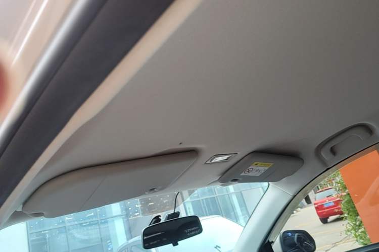Used Roewe Clever 2022 311km QiQi BoBo Edition Headliner