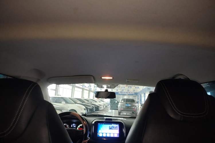 Used Roewe Clever 2022 311km QiQi BoBo Edition Headliner