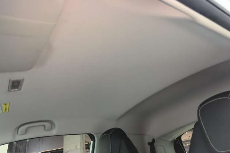 Used Roewe Clever 2022 311km QiQi BoBo Edition Headliner