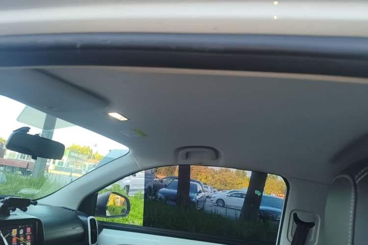 Used Roewe Clever 2022 311km QiQi BoBo Edition Headliner