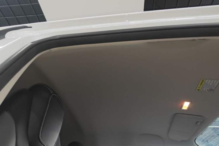 Used Roewe Clever 2022 311km QiQi BoBo Edition Headliner