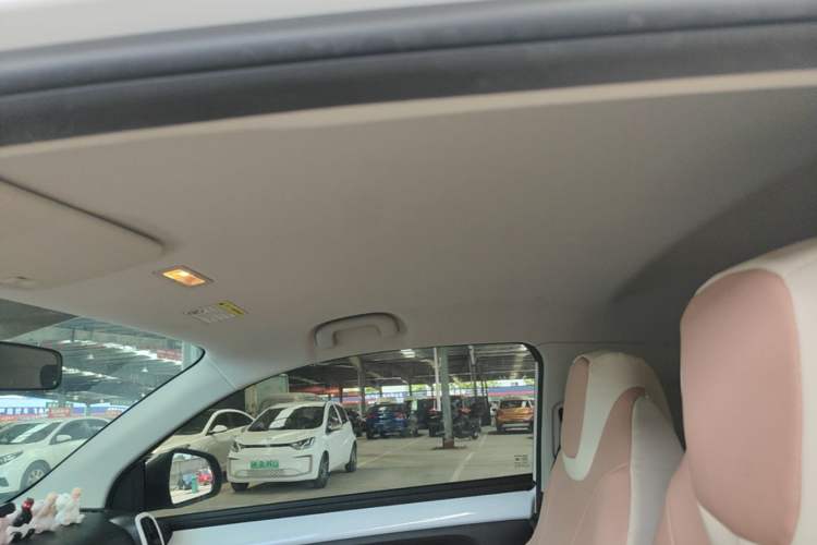 Used Roewe Clever 2022 311km QiQi BoBo Edition Headliner