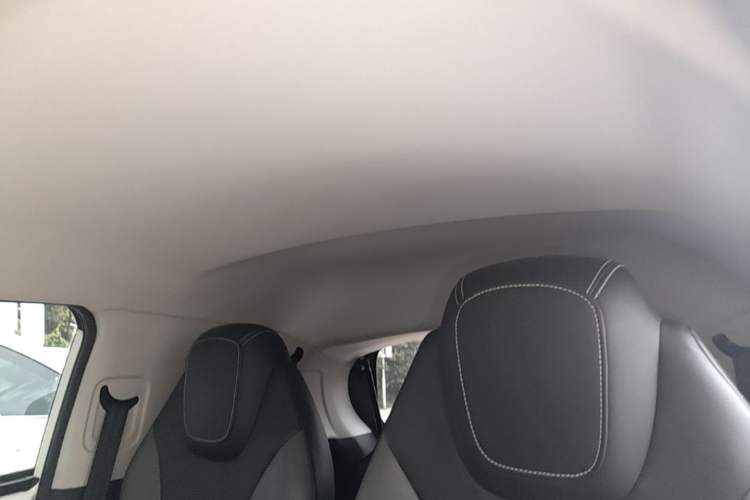 Used Roewe Clever 2022 311km QiQi BoBo Edition Headliner