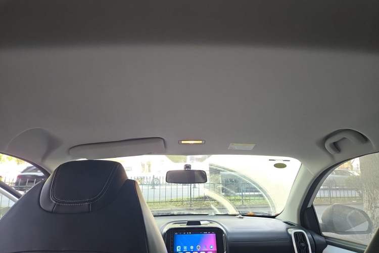 Used Roewe Clever 2022 311km QiQi BoBo Edition Headliner