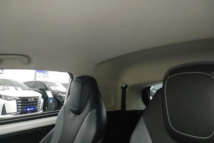 Used Roewe Clever 2022 311km QiQi BoBo Edition Headliner