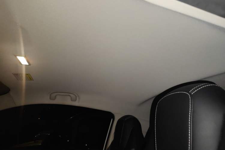 Used Roewe Clever 2022 311km QiQi BoBo Edition Headliner
