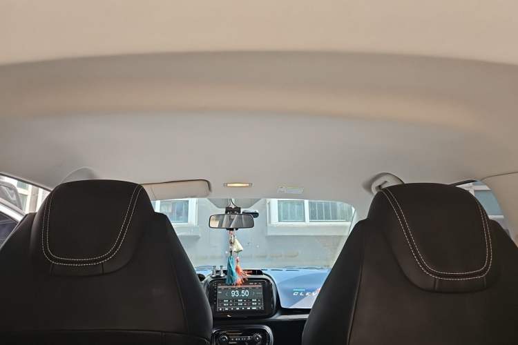 Used Roewe Clever 2022 311km QiQi BoBo Edition Headliner