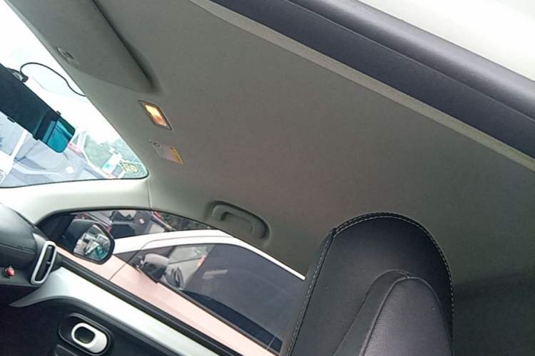 Used Roewe Clever 2022 311km QiQi BoBo Edition Headliner