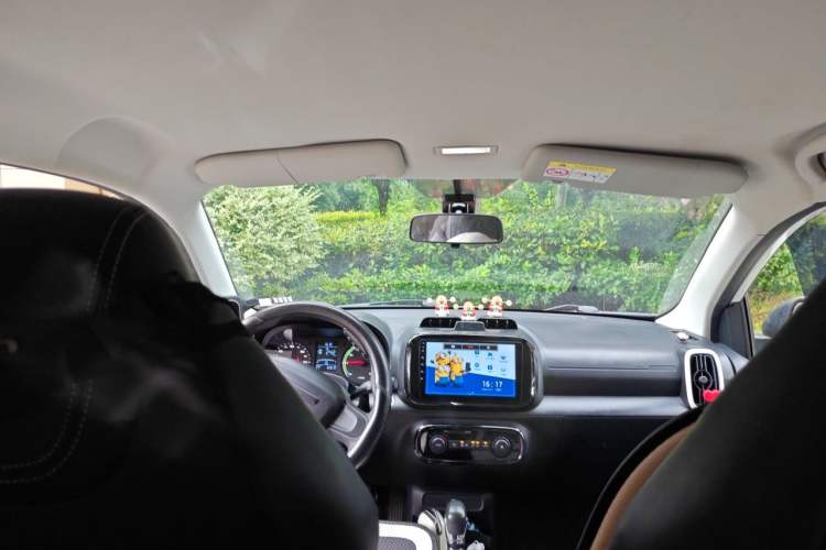 Used Roewe Clever 2022 311km QiQi BoBo Edition Headliner