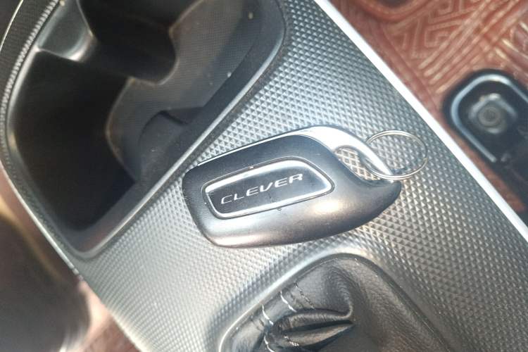 Used Roewe Clever 2022 311km QiQi BoBo Edition Interior 1