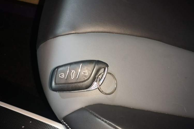 Used Roewe Clever 2022 311km QiQi BoBo Edition Interior 1