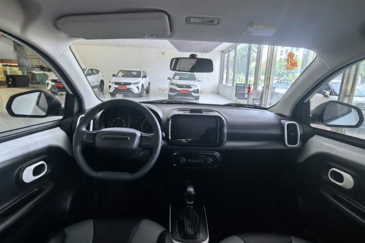 Used Roewe Clever 2022 311km QiQi BoBo Edition Interior 1