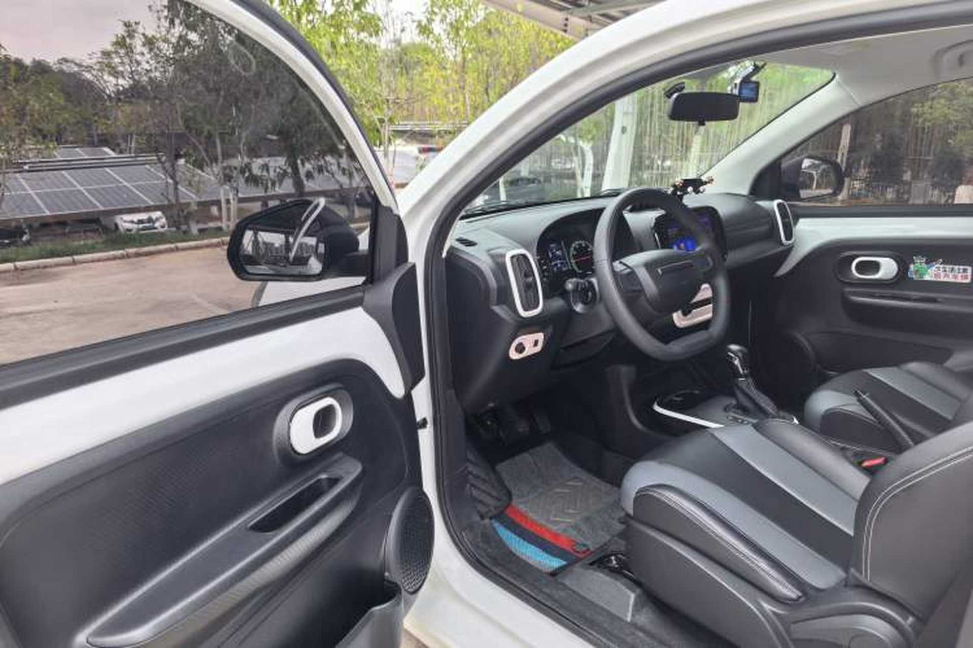 Used Roewe Clever 2022 311km QiQi BoBo Edition Interior 1