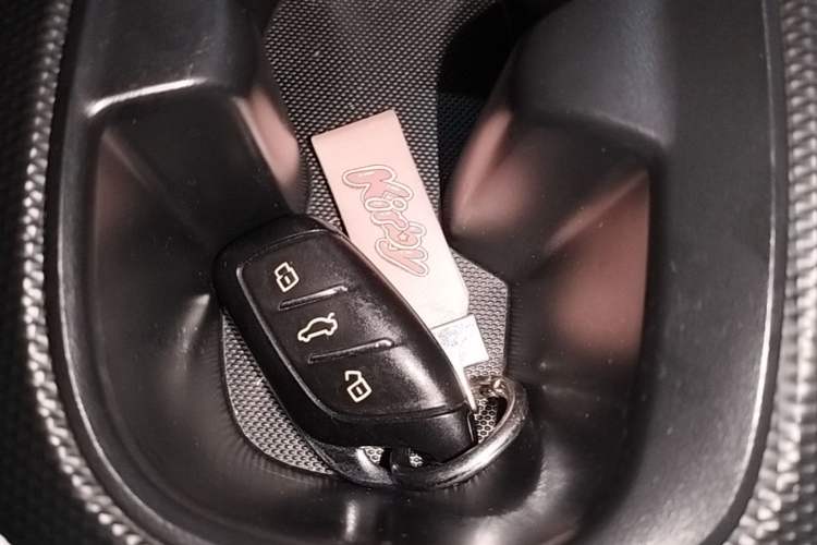 Used Roewe Clever 2022 311km QiQi BoBo Edition Interior 1