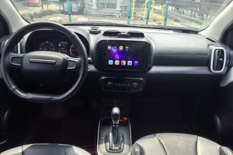 Used Roewe Clever 2022 311km QiQi BoBo Edition Interior 1