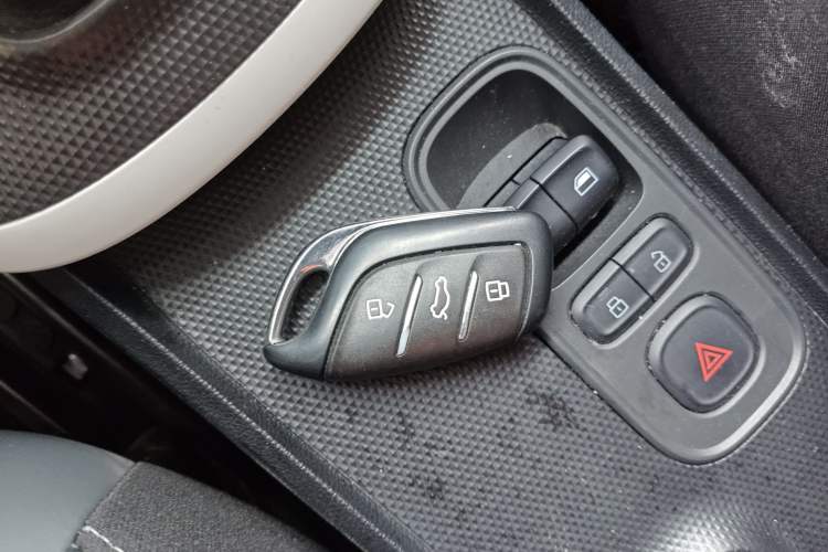 Used Roewe Clever 2022 311km QiQi BoBo Edition Interior 1