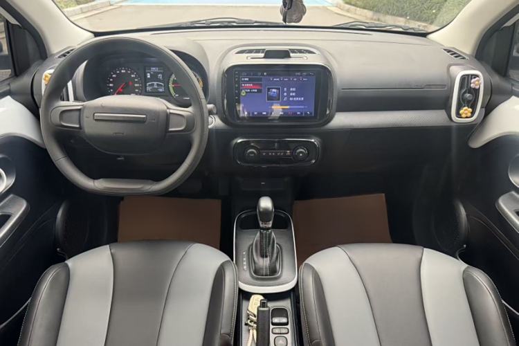 Used Roewe Clever 2022 311km QiQi BoBo Edition Interior 1