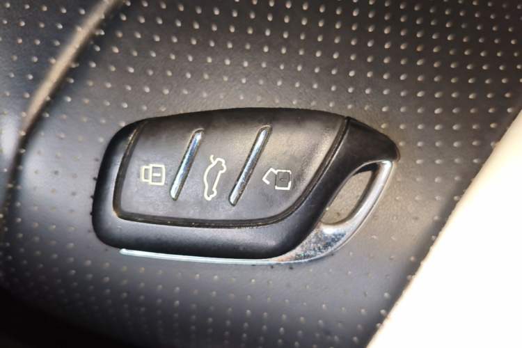 Used Roewe Clever 2022 311km QiQi BoBo Edition Interior 1