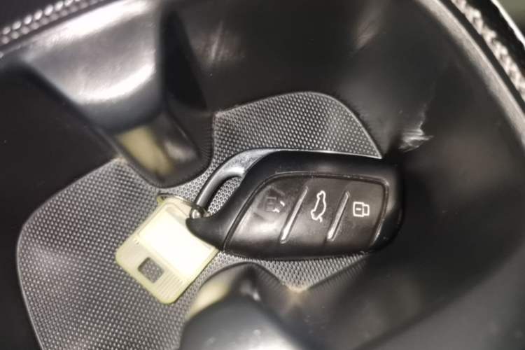 Used Roewe Clever 2022 311km QiQi BoBo Edition Interior 1